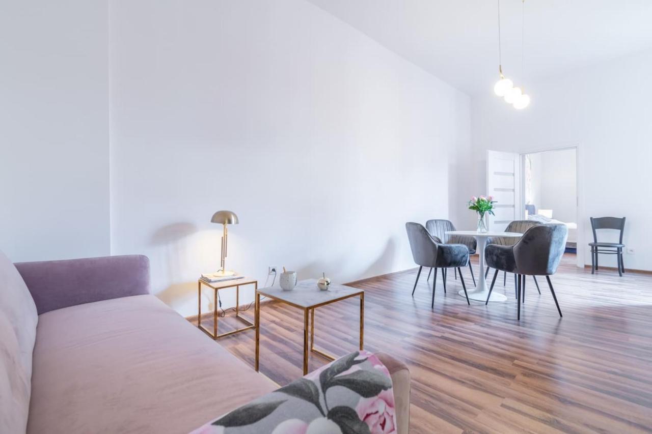 Apartment Opera